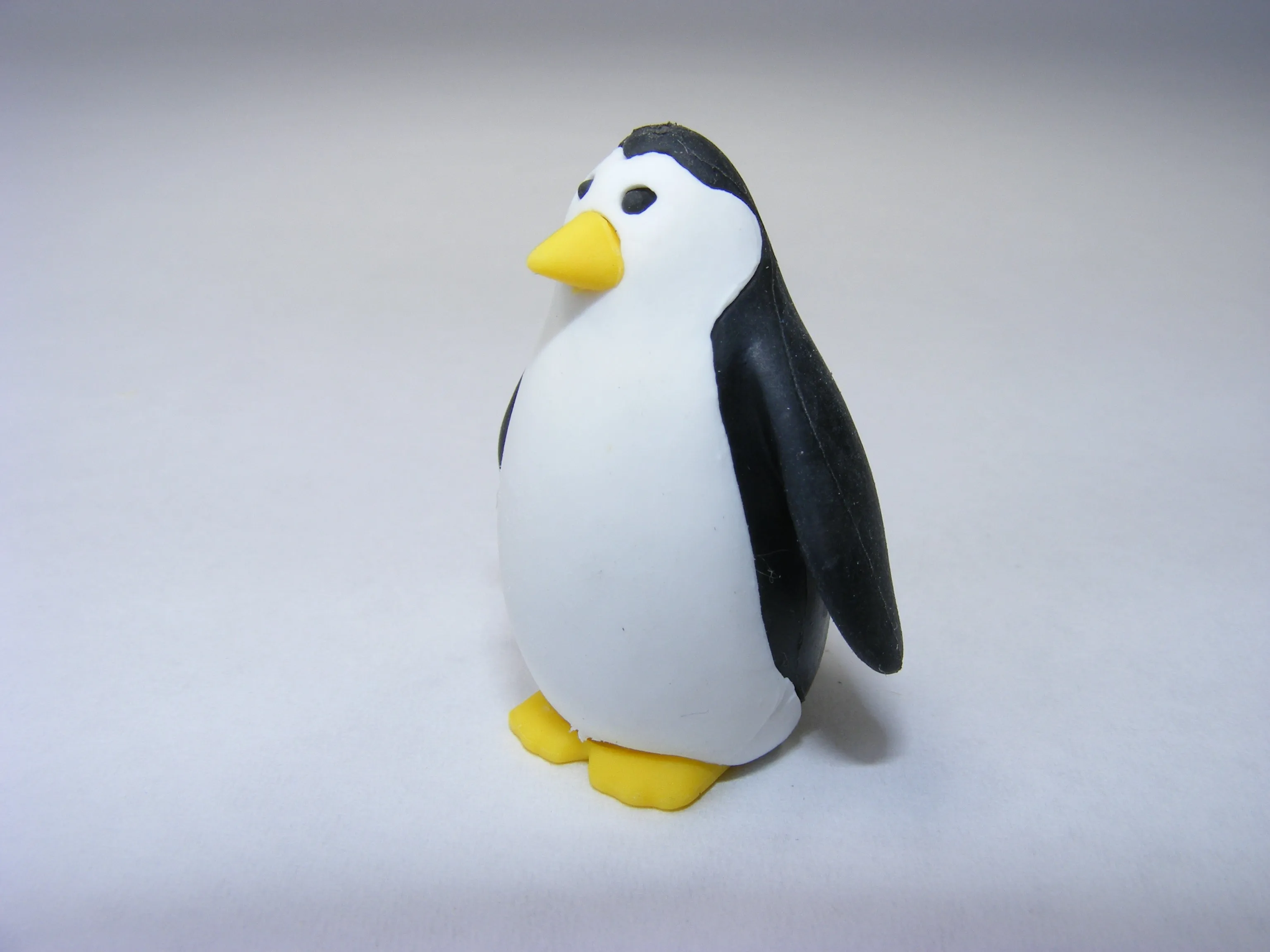 38171 PENGUIN ERASER-60