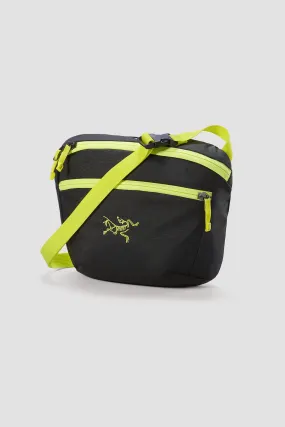 Arc'teryx Unisex Mantis 2 Waist Pack in Black/Euphoria