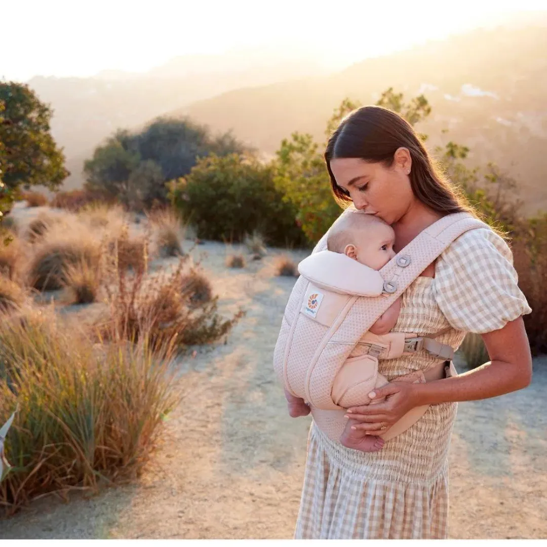 Ergobaby Omni Breeze Carrier - Pink Quartz (0-20kg)