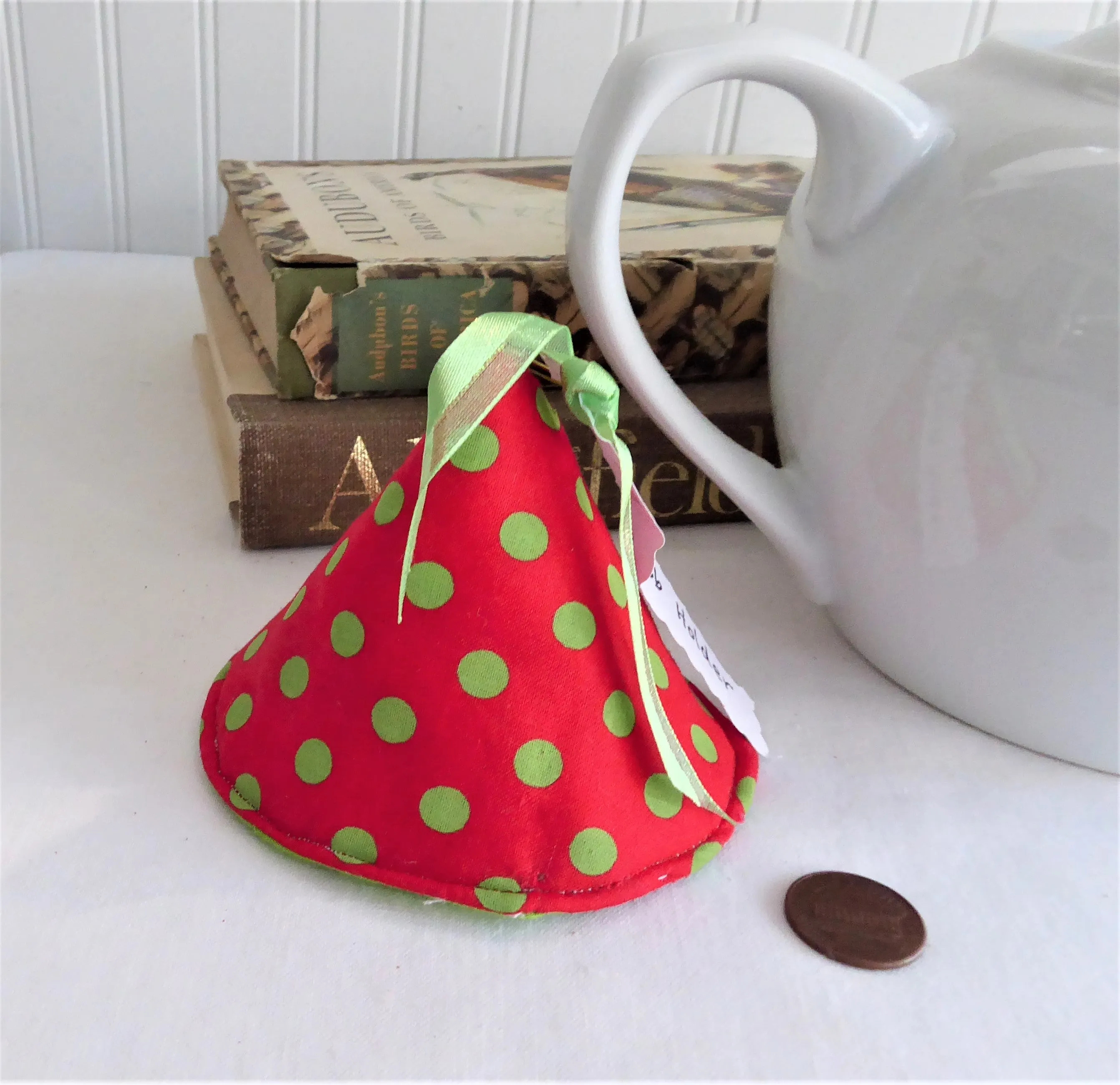 Knob Holder Red Green Polka Dots Teapot Lid Holder Padded Green White Polka Dots Inside