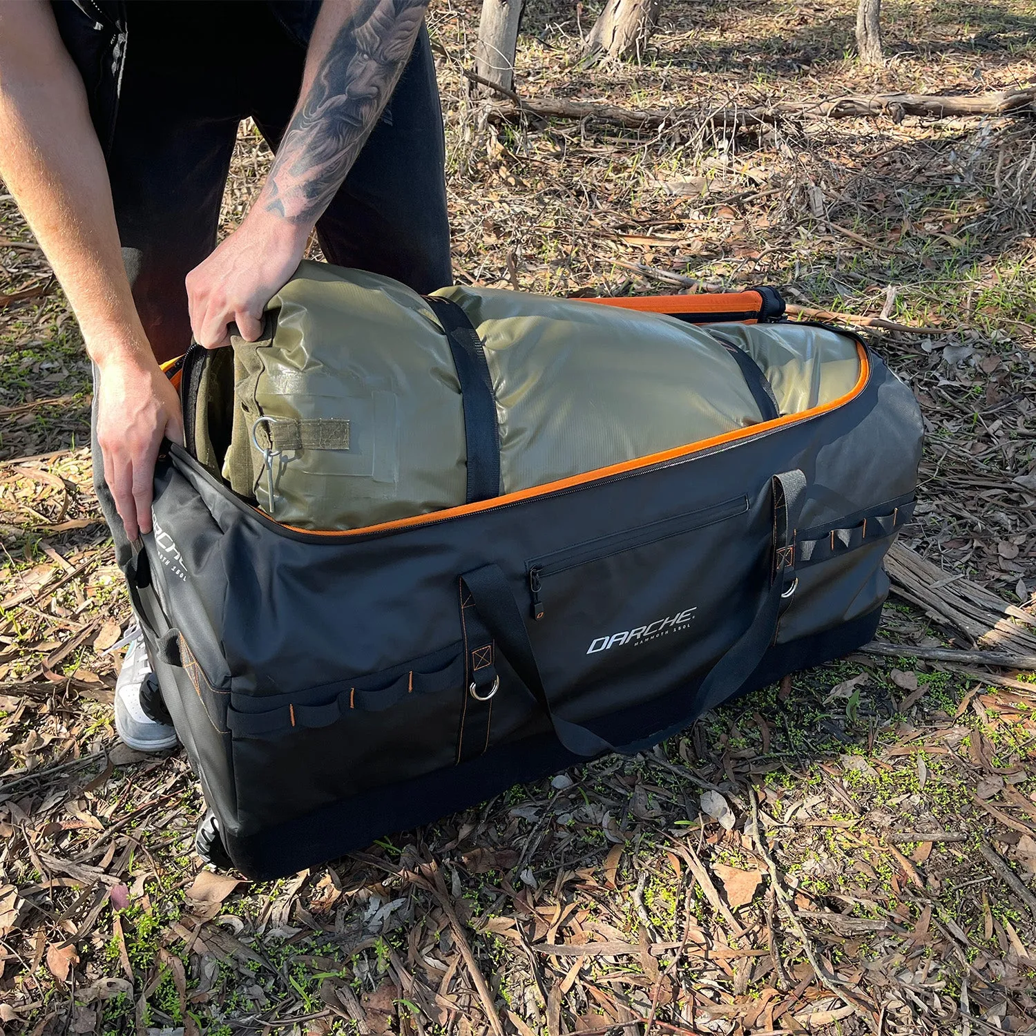 MAMMOTH WHEELED BAG 150L