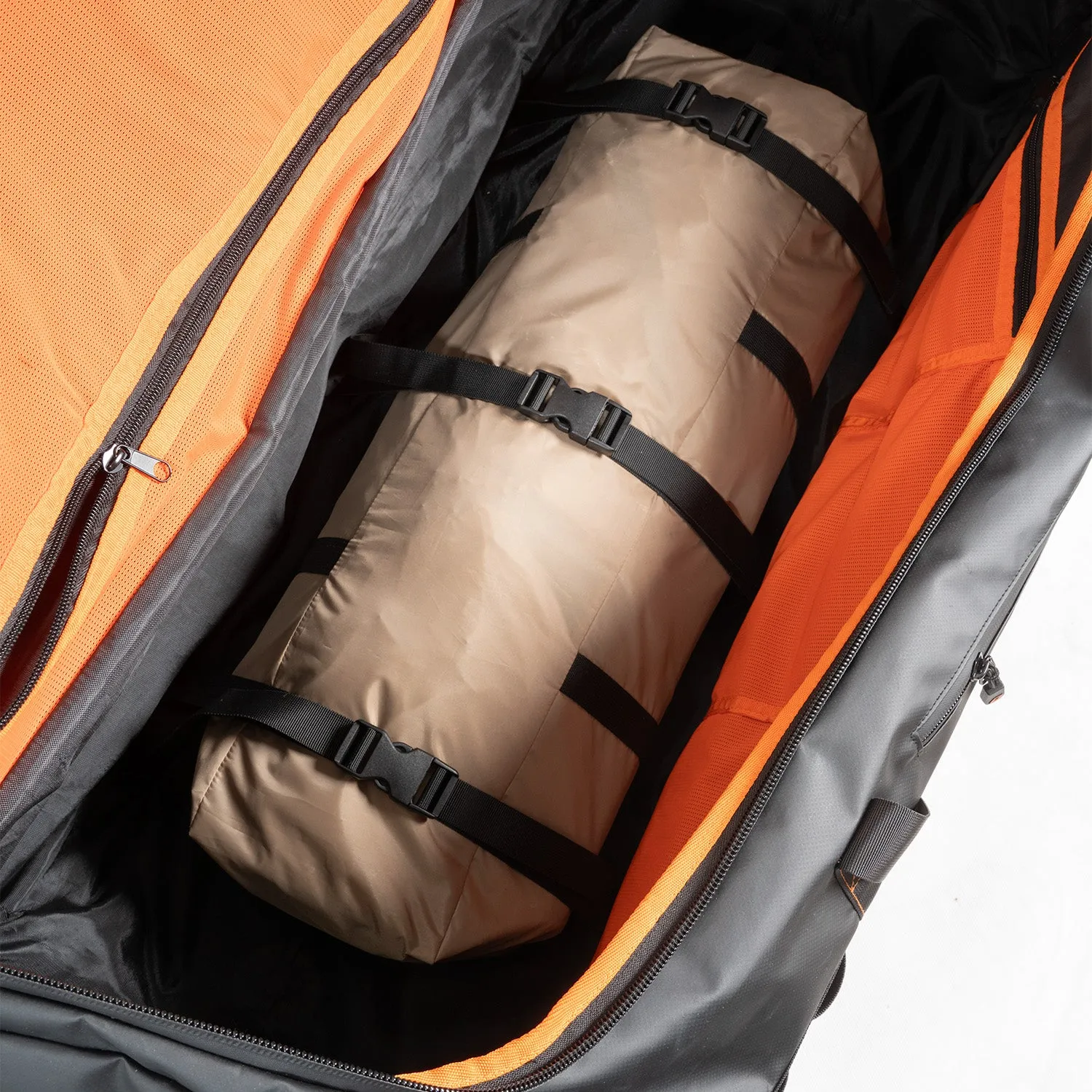 MAMMOTH WHEELED BAG 150L