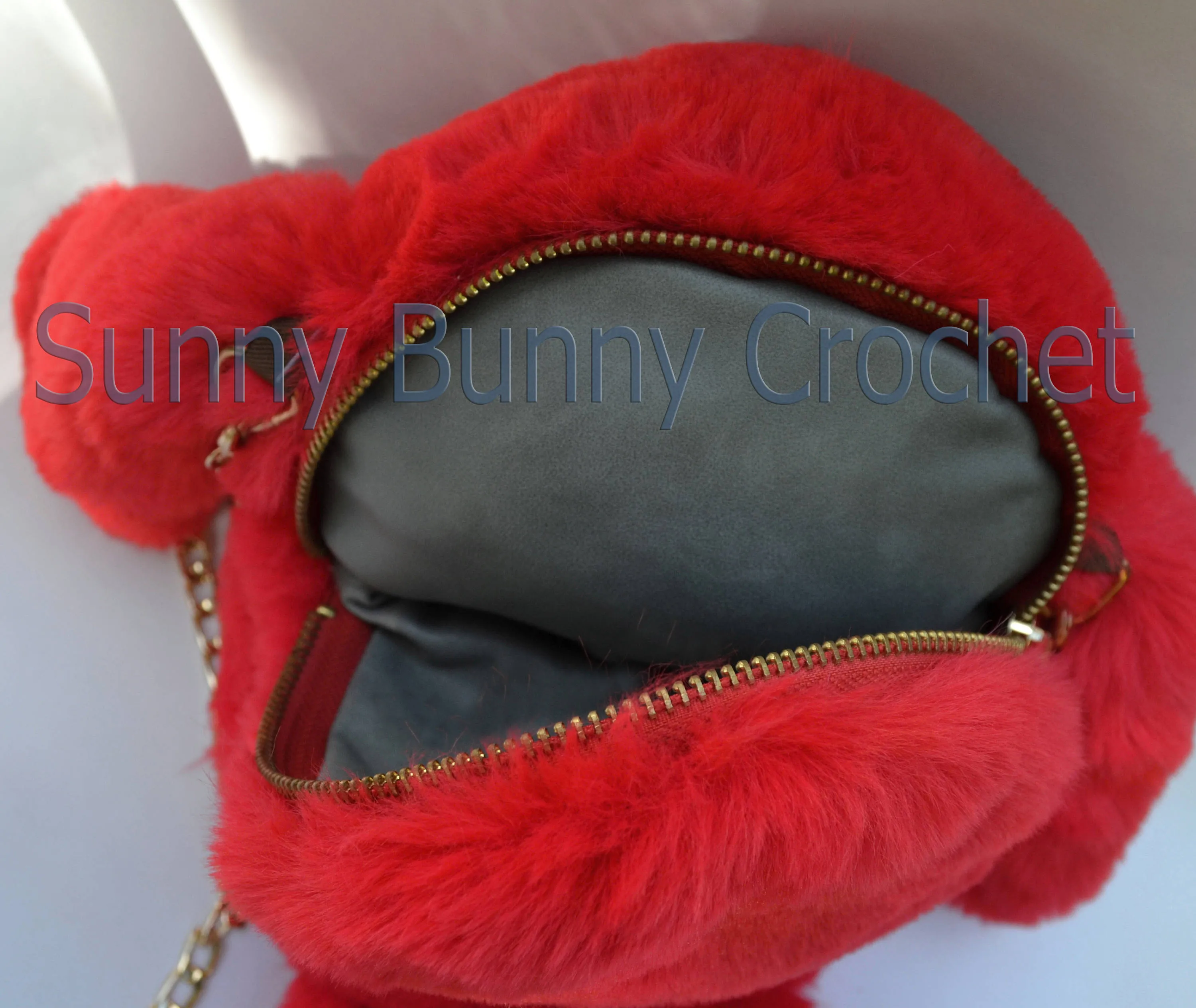 Red Rabbit Shoulder Bag Rabbit Bag Real Fur Backpack Women Purse Girls Handbag Phone Bag Animal Bag with Chain Clutch Purse Cosmetic Bag